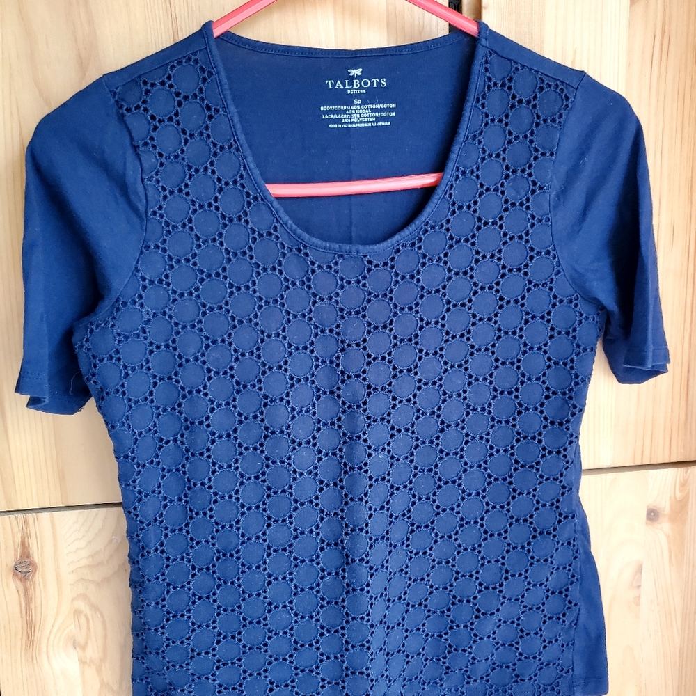 Talbots Women's Navy Blue Eyelet Front Short Sleeve Tee size Small Petite